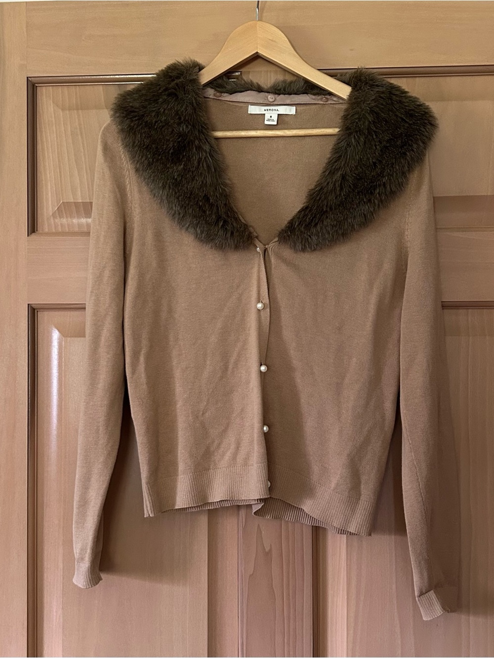 Merona Camel Tan Cardigan with Detachable Faux Fur Collar, Pearl Buttons M Y2K
